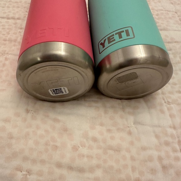 YETI Aqua and Pink Drinkware Set NEW - Picture 2 of 3
